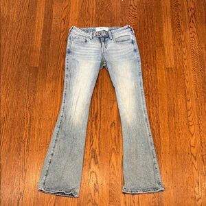 Hollister Low Rise Butterfly Embroidery Bootcut Jeans Size 2 Regular
